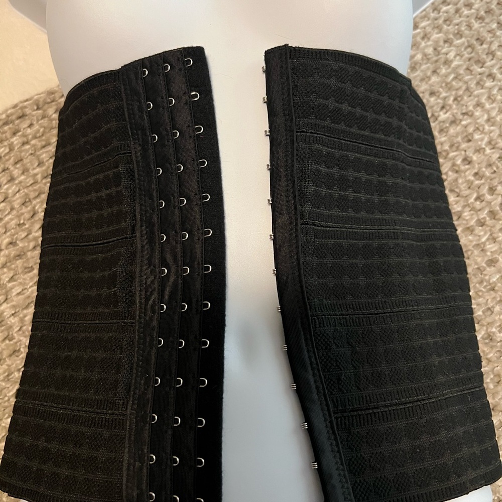 Waist trainer